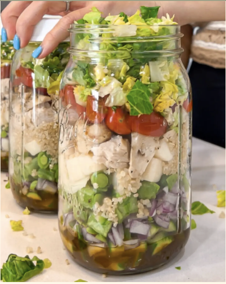 Salada Mediterrânea com molho agridoce